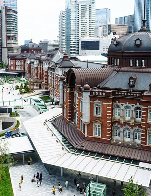 محطة سكة حديد طوكيو ، اليابان